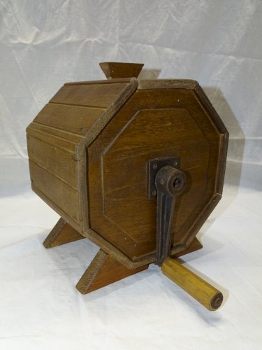 -BELLE ANCIENNE BARATTE A BEURRE en NOYER JAMAIS UTILISEE ART POPULAIRE    D