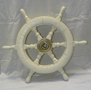-BEAUTIFUL OLD BOAT WHEEL WOOD PAINTED WHITE BRASS CENTER decor D
