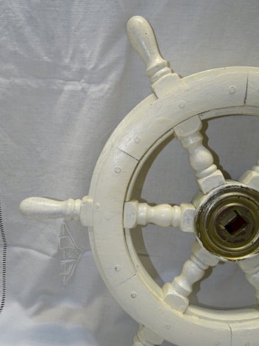 -BELLE ANCIENNE BARRE ROUE DE BATEAU BOIS PEINT BLANC CENTRE LAITON déco   D