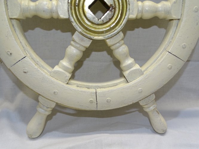 -BELLE ANCIENNE BARRE ROUE DE BATEAU BOIS PEINT BLANC CENTRE LAITON déco   D