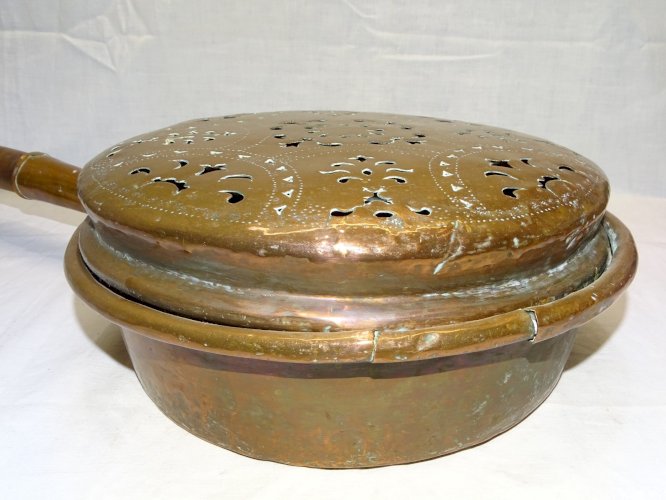 -BELLE ANCIENNE BASSINOIRE CHAUFFE LIT CUIVRE POIGNEE BOIS COLLECTION DECO    D