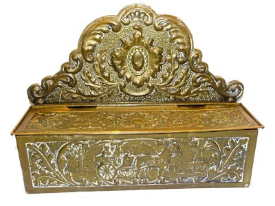 -BELLE ANCIENNE BOITE A COUVERTS XIXe LAITON REPOUSSE SUR BOIS COLLECTION    D