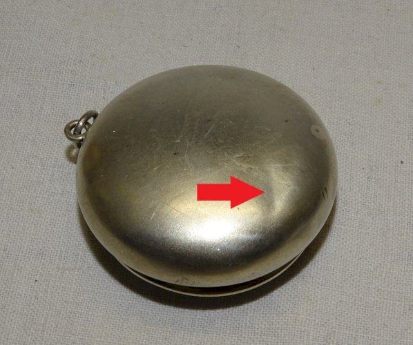 -BELLE ANCIENNE BOITE A PILULES EN ARGENT  Poinçons 800e 1 Croissant de Lune  D
