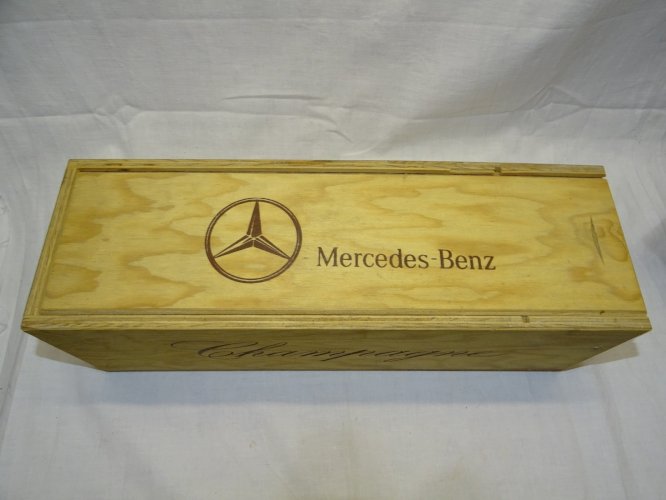 -BELLE ANCIENNE BOITE BOIS PUBLICITE CHAMPAGNE MERCEDES BENZ A DETOURNER   D