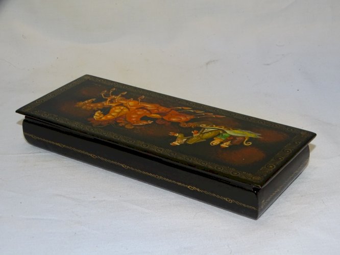 -BELLE ANCIENNE BOITE CARTON BOUILLI RUSSE TROÏKA signée COLLECTION VITRINE   D