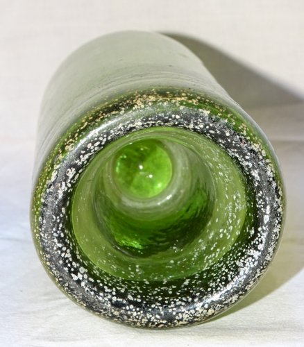 - BELLE ANCIENNE BOUTEILLE VERRE SOUFFLE CUL RENTRANT (ou piqué) FIN XIXe 1900 D
