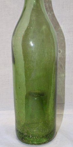 - BELLE ANCIENNE BOUTEILLE VERRE SOUFFLE CUL RENTRANT (ou piqué) FIN XIXe 1900 D