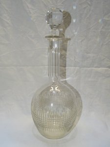 - BEAUTIFUL OLD CRYSTAL BACCARAT DECANTER Model NANCY with its STOPPER numbered D