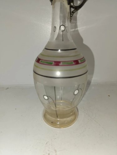 belle ancienne carafe émaillée à décor polychrome art deco , monture en étain en bon etat