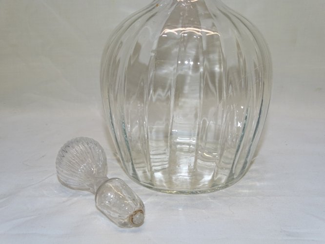 -BELLE ANCIENNE CARAFE en VERRE Soufflé  avec son BOUCHON déco TABLE VITRINE   D