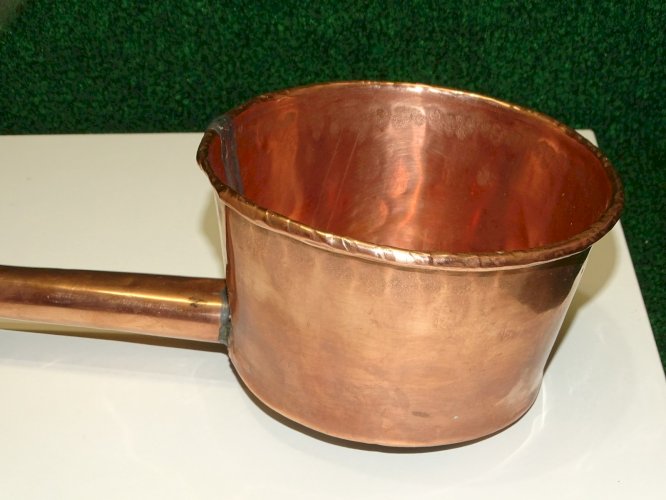 -BELLE ANCIENNE CASSOTTE LOUCHE A EAU COUADE en CUIVRE COLLECTION DECO   D