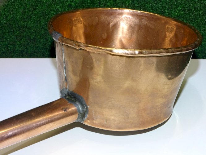-BELLE ANCIENNE CASSOTTE LOUCHE A EAU COUADE en CUIVRE COLLECTION DECO   D