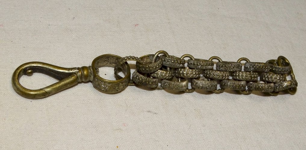 -BELLE ANCIENNE CHAINE pour DAGUE/COUTEAU LAITON Argenté COLLECTION MILITARIA  D