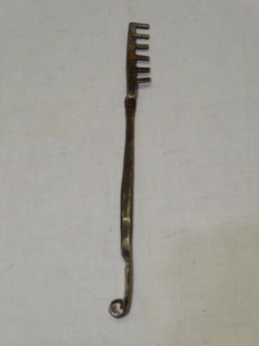 -BELLE ANCIENNE CLE AFRIQUE DU NORD FER FORGE COLLECTION déco VITRINE    D