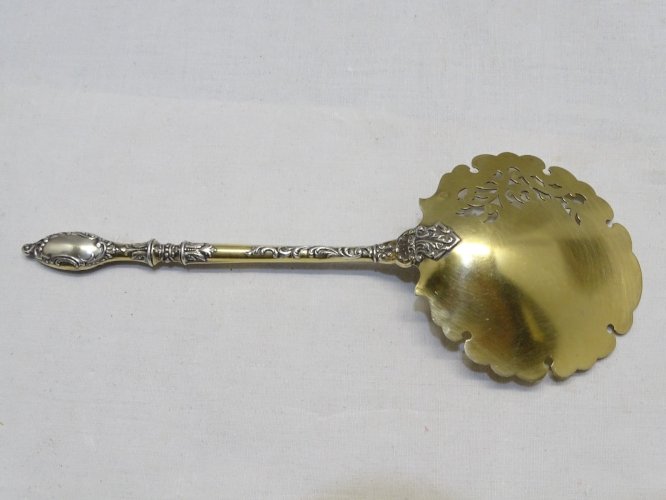 -BELLE ANCIENNE CUILLERE A FRAISES ARGENT poinçon MINERVE TITRE 2
