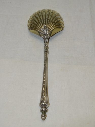 -BELLE ANCIENNE CUILLERE A SAUPOUDRER ARGENT poinçon Tête Sanglier 800e   D