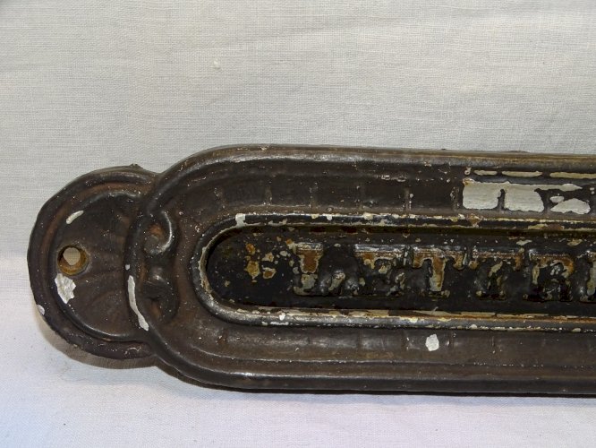 -BELLE ANCIENNE ENTREE BOITE AUX LETTRES EN FONTE DECO PORTE D'ENTREE    D