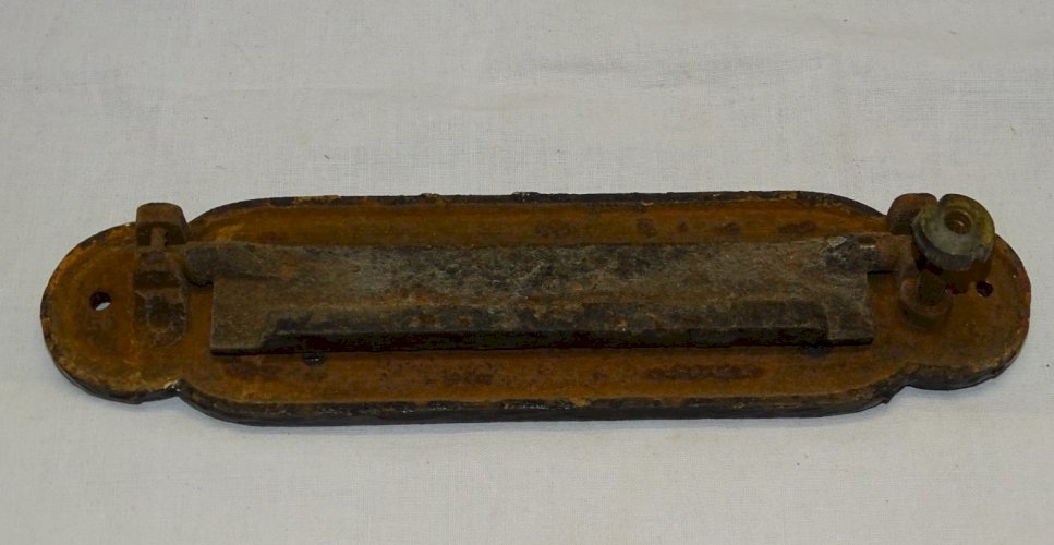 -BELLE ANCIENNE ENTREE BOITE AUX LETTRES EN FONTE DECO PORTE D'ENTREE    D