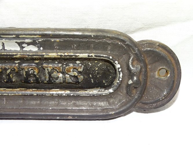 -BELLE ANCIENNE ENTREE BOITE AUX LETTRES EN FONTE DECO PORTE D'ENTREE    D
