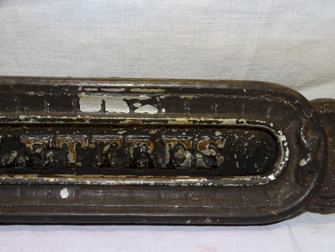 -BELLE ANCIENNE ENTREE BOITE AUX LETTRES EN FONTE DECO PORTE D'ENTREE    D