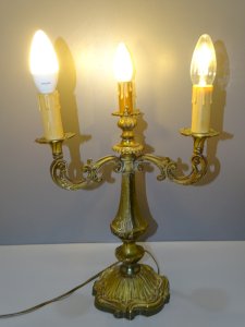-BELLE ANCIENNE LAMPE A POSER en BRONZE 3 FEUX COLLECTION DECO LUMIERE   D