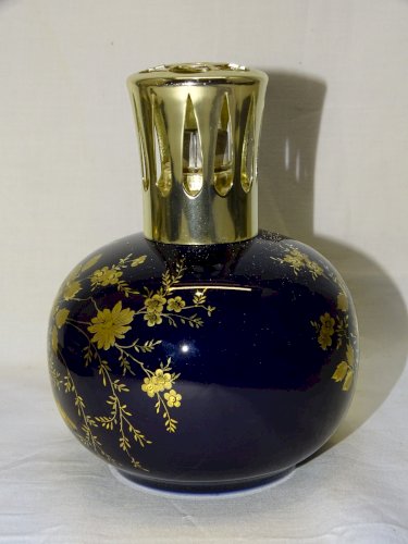 -BELLE ANCIENNE LAMPE BERGER BLEU DE FOUR GROS BOUQUET FLEURS DOREES OR   D