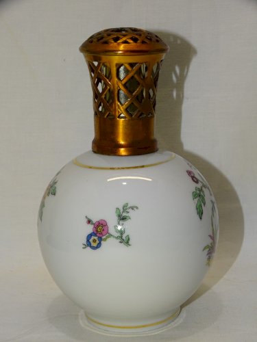 -BELLE ANCIENNE LAMPE BERGER LIMOGES CHARLES AHRENFELDT JOLI BOUCHON    D