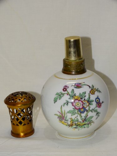 -BELLE ANCIENNE LAMPE BERGER LIMOGES CHARLES AHRENFELDT JOLI BOUCHON    D