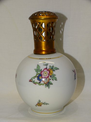 -BELLE ANCIENNE LAMPE BERGER LIMOGES CHARLES AHRENFELDT JOLI BOUCHON    D
