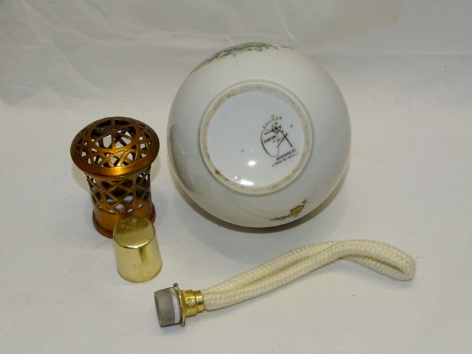 -BELLE ANCIENNE LAMPE BERGER LIMOGES CHARLES AHRENFELDT JOLI BOUCHON    D