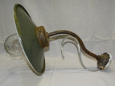 - BEAUTIFUL OLD COURT LAMP ENAMELED SHEET METAL SWAN NECK DECOR COLLECTION D