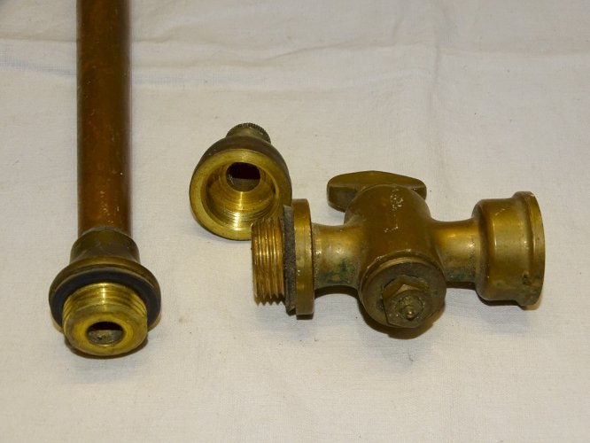 - BELLE ANCIENNE LANCE A INCENDIE POMPIERS CUIVRE et LAITON  COLLECTION    D