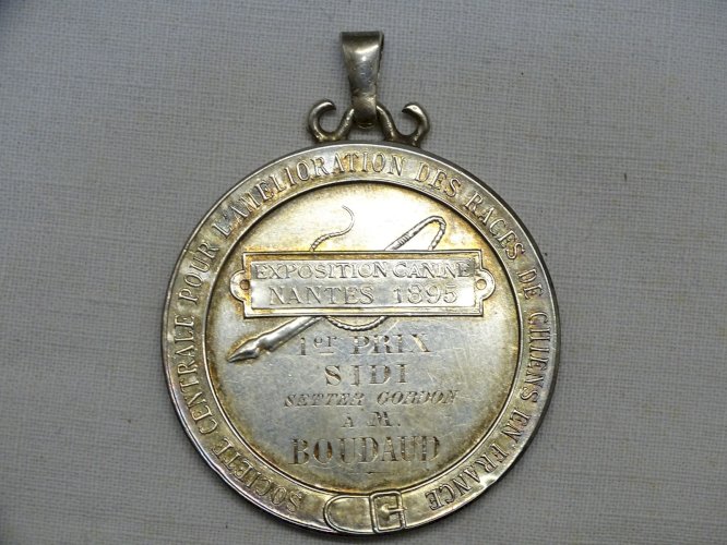 -BELLE ANCIENNE MEDAILLE PENDENTIF ARGENT MASSIF CONCOURS EXPO CANINE 1895