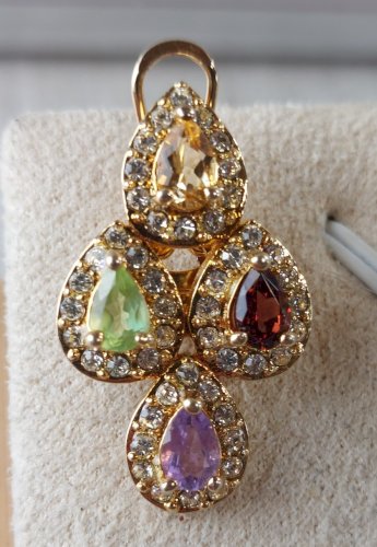 Belle ancienne paire de boucles d'oreille, en métal doré