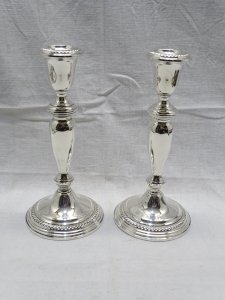 -BELLE ANCIENNE PAIRE de BOUGEOIRS  ARGENT Fourré STERLING  déco TABLE