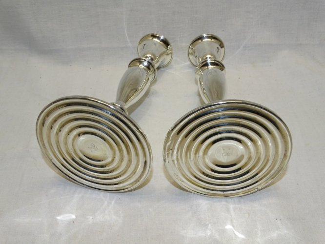 -BELLE ANCIENNE PAIRE de BOUGEOIRS  ARGENT Fourré STERLING  déco TABLE