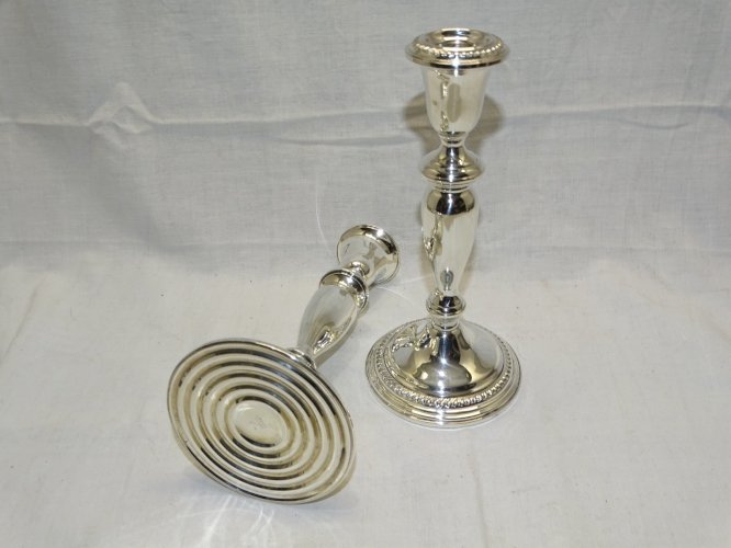 -BELLE ANCIENNE PAIRE de BOUGEOIRS  ARGENT Fourré STERLING  déco TABLE