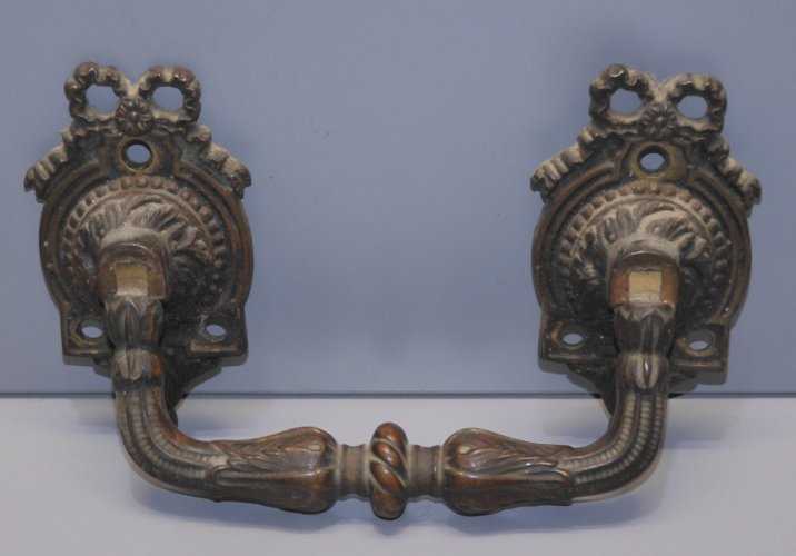 -BELLE ANCIENNE PAIRE DE POIGNEES L. PINET BRONZE Patiné STYLE LOUIS XVI    D