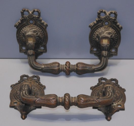 -BELLE ANCIENNE PAIRE DE POIGNEES L. PINET BRONZE Patiné STYLE LOUIS XVI    D