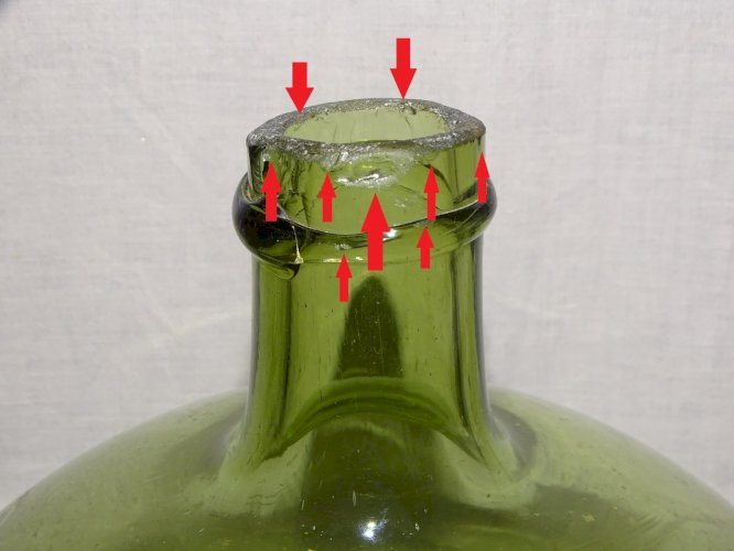 -BELLE ANCIENNE PETITE DAME JEANNE VERRE SOUFFLE VERT PÂLE COLLECTION DECO    D