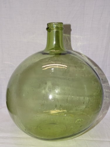 -BELLE ANCIENNE PETITE DAME JEANNE VERRE SOUFFLE VERT PÂLE COLLECTION DECO    D