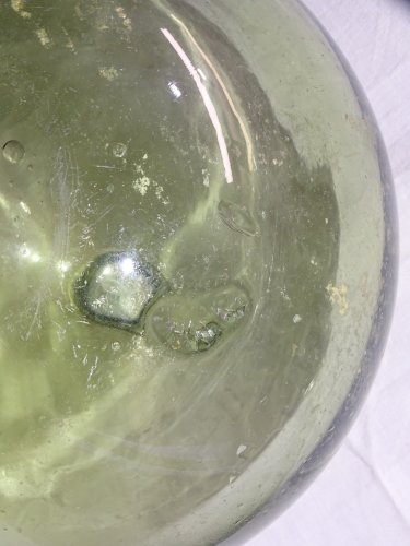 -BELLE ANCIENNE PETITE DAME JEANNE VERRE SOUFFLE VERT PÂLE COLLECTION DECO    D