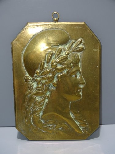 -BELLE ANCIENNE PLAQUE BRONZE PROFIL de MARIANNE à accrocher COLLECTION déco   D