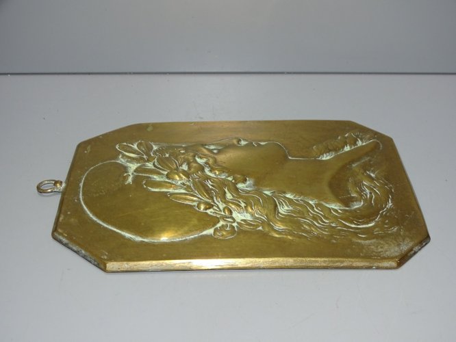 -BELLE ANCIENNE PLAQUE BRONZE PROFIL de MARIANNE à accrocher COLLECTION déco   D