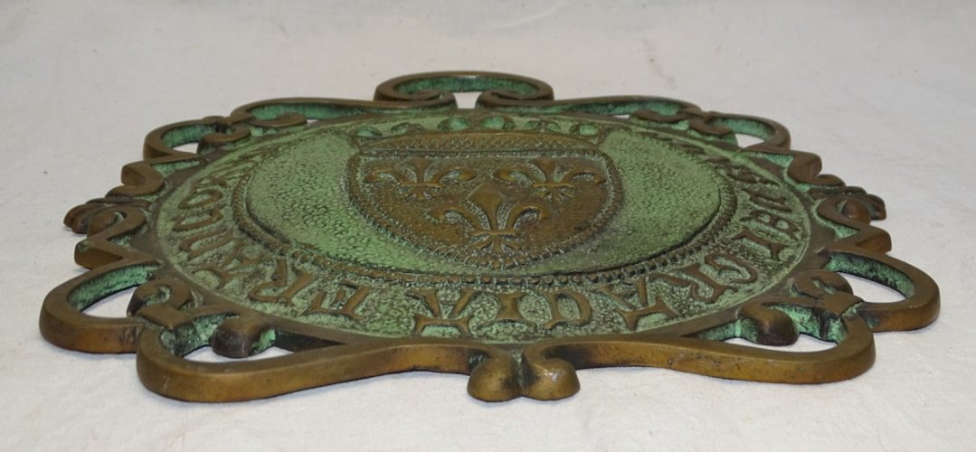-BELLE ANCIENNE PLAQUE DECORATIVE MAX LE VERRIER en BRONZE ECU D'OR CHARLES VI D