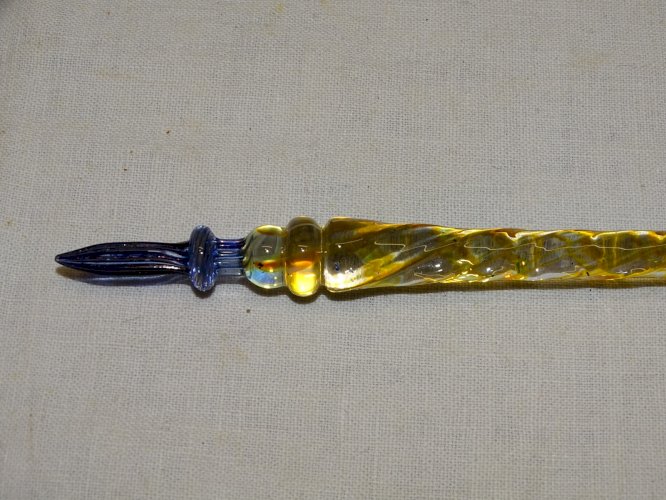 -BELLE ANCIENNE PLUME VERRE de MURANO COULEUR JAUNE et BLEUE COLLECTION   D