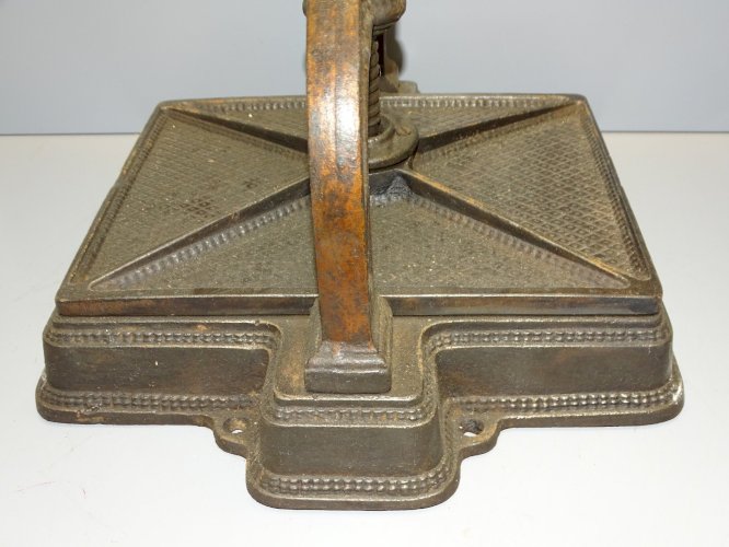 -BELLE ANCIENNE PRESSE DE RELIEUR DE NOTAIRE EN FONTE pour HERBIER  Déco   D