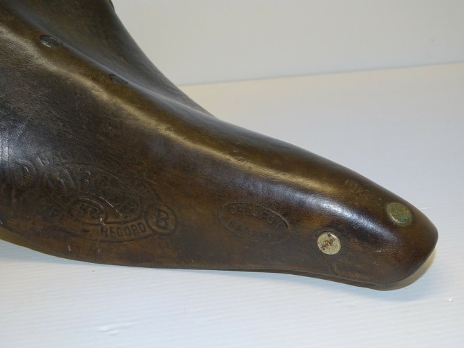-BELLE ANCIENNE SELLE DE VELO CUIR IDEALE VINTAGE COLLECTION SPORT CYCLISME