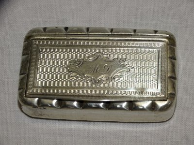 -BELLE ANCIENNE TABATIERE PYROGENE EN ARGENT Poinçon MINERVE Cartouche MD   D