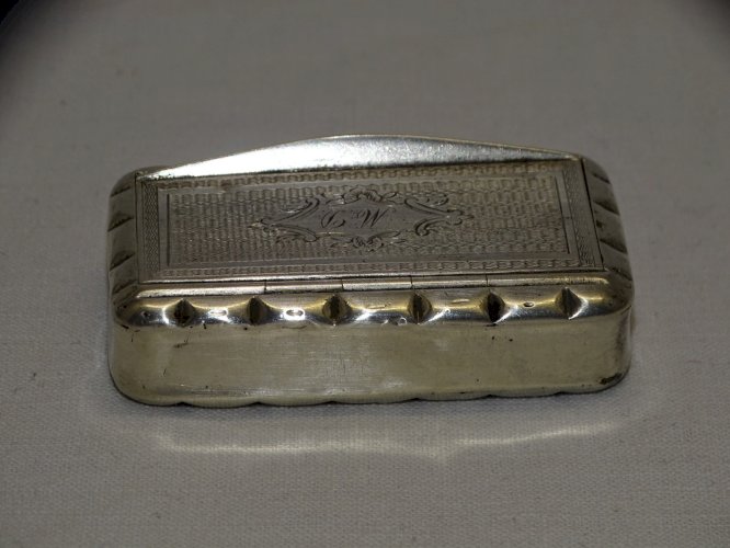 -BELLE ANCIENNE TABATIERE PYROGENE EN ARGENT Poinçon MINERVE Cartouche MD   D